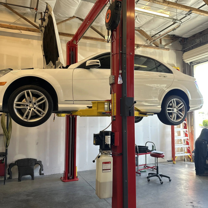 What is an Asymmetric Car Lift? - Mechanic Super Store
