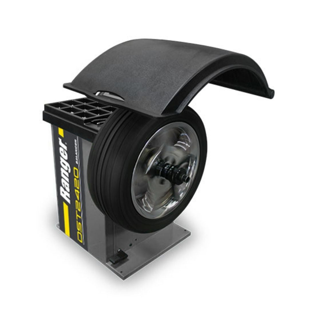 Ranger DST-2420 Wheel Balancer / 36 mm Shaft / 30" Maximum Wheel Diameter Capacity