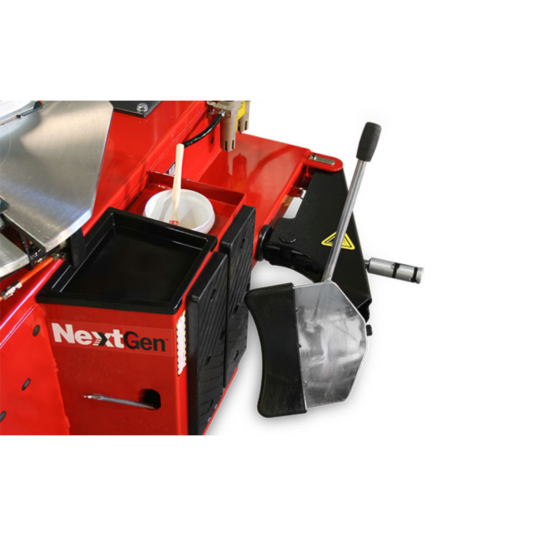Ranger R980AT Tire Changer / Swing Arm / Single-Tower Assist / 30" Capacity